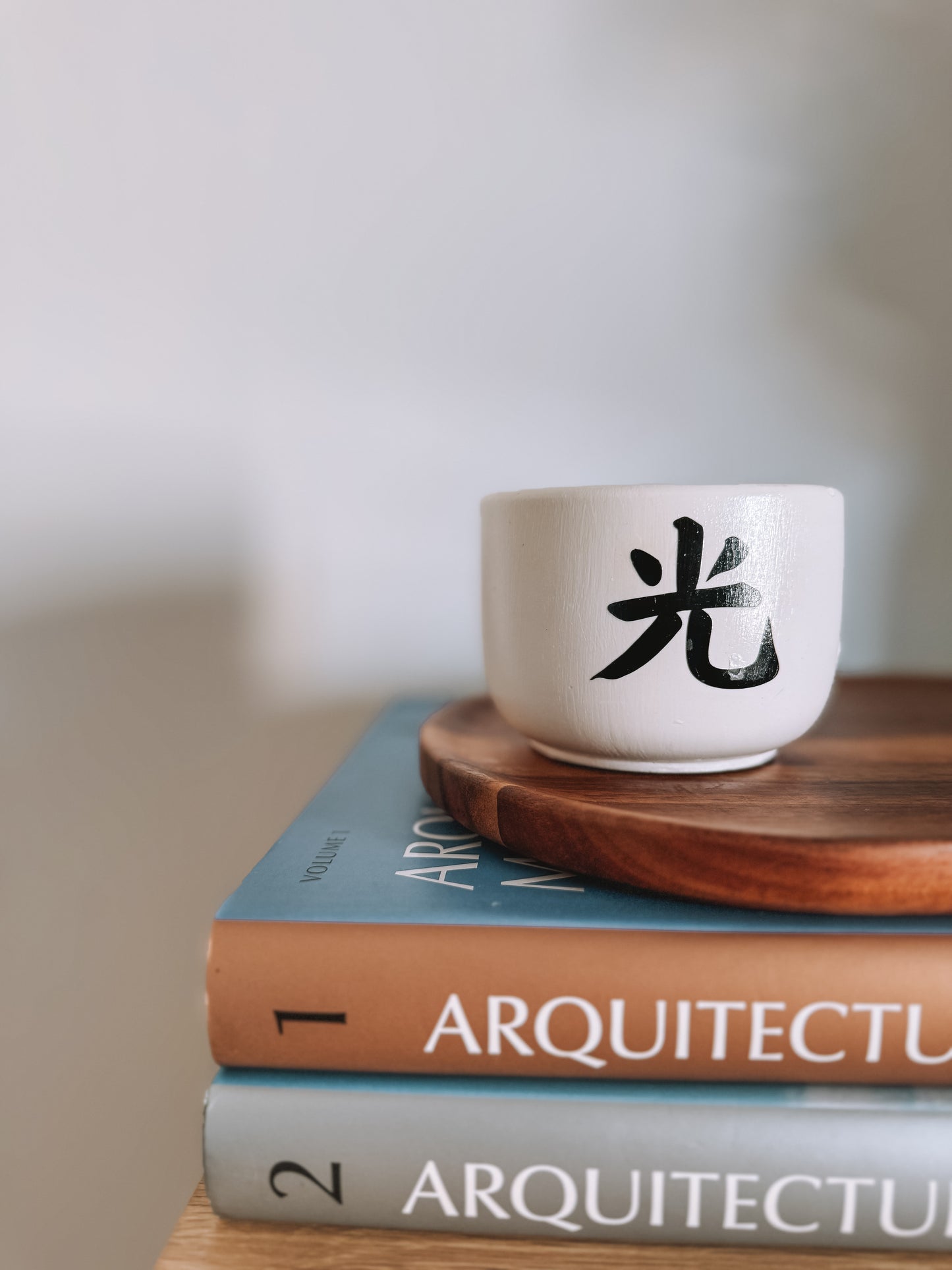 Vela média branca - Edição black week