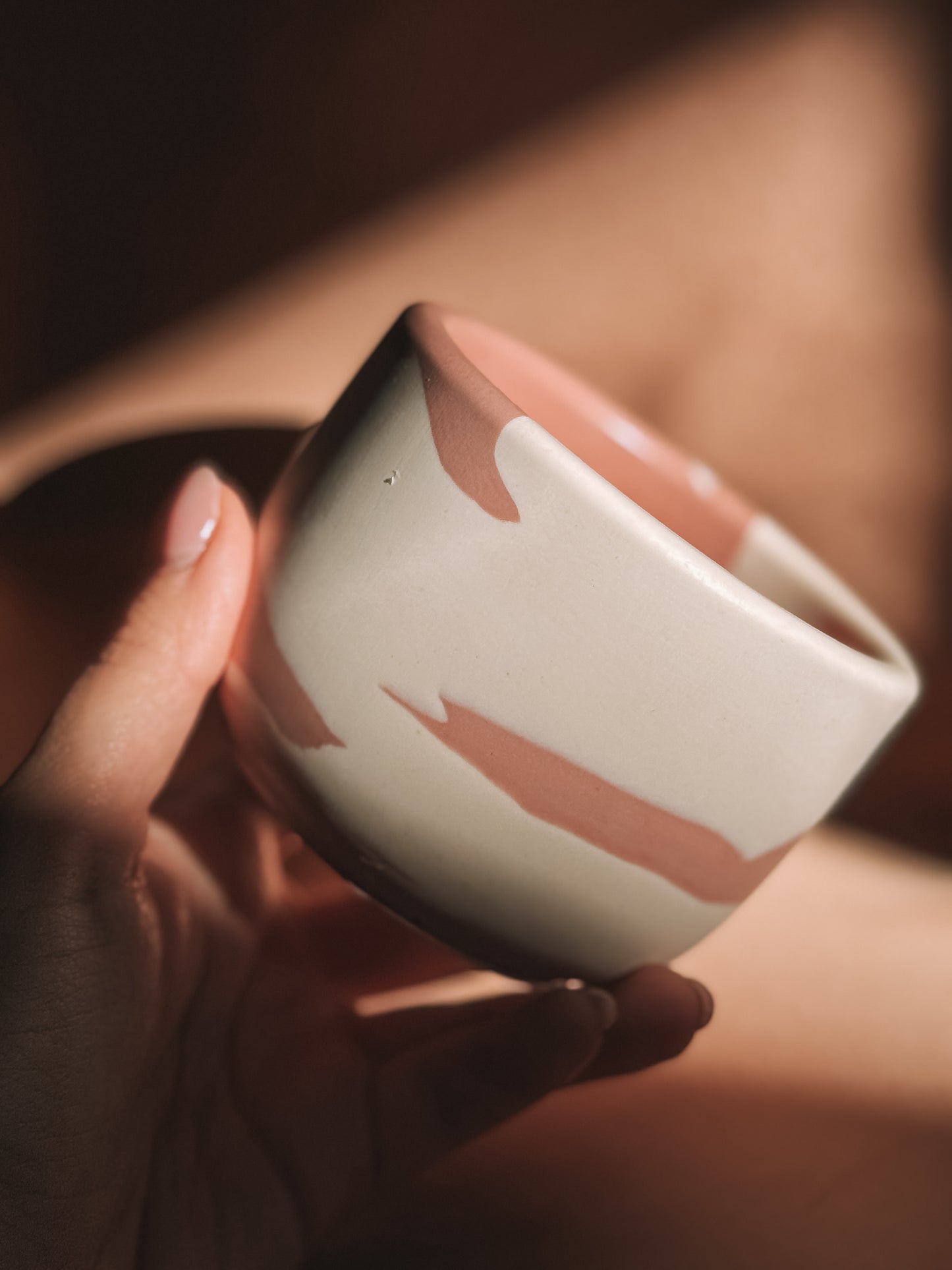 Vela média creme & coral - Edição black week