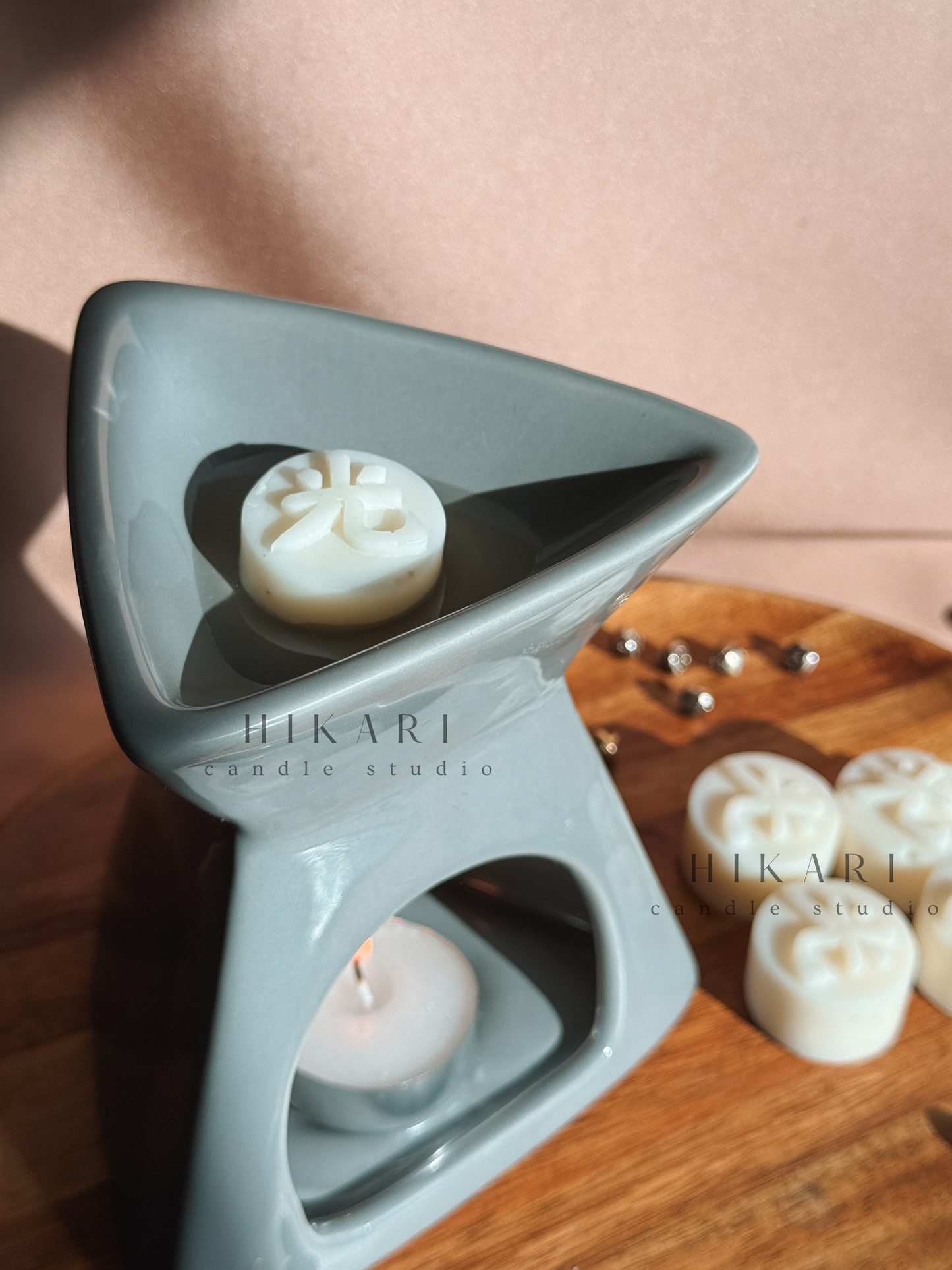 Wax melts HIKARI café