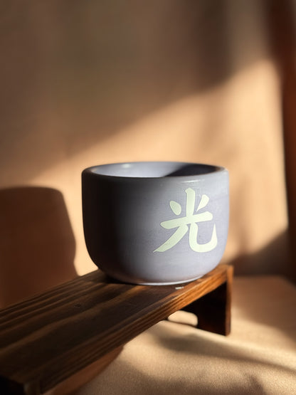 Vela média lilás - Edição black week