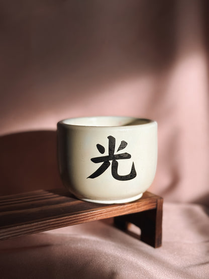 Vela média amarelo claro - Edição black week