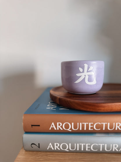 Vela média lilás - Edição black week