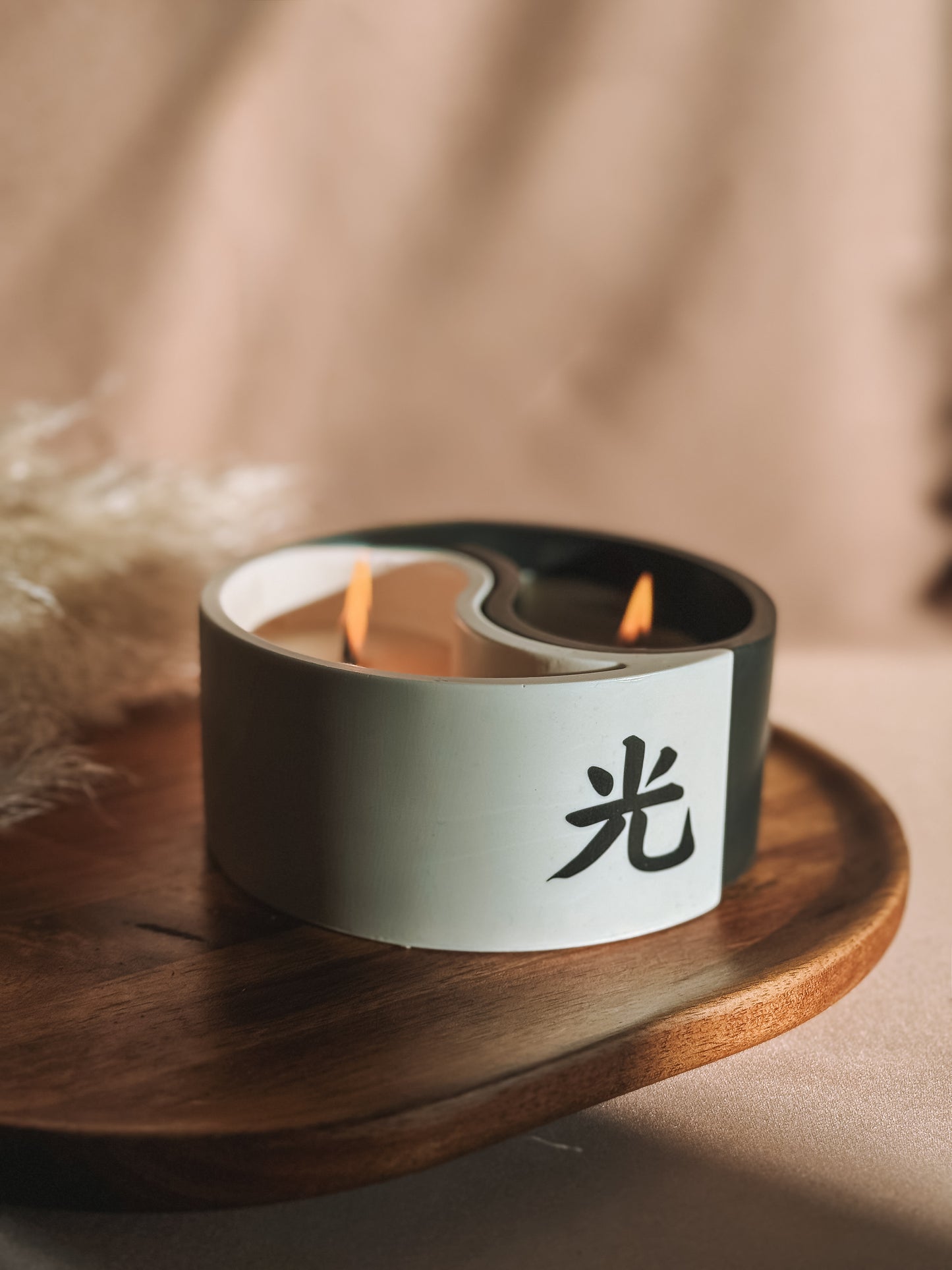 Vela In–Yō 陰陽