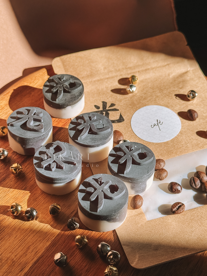 Wax melts HIKARI café